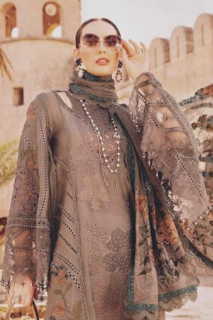 Heavy Embroidered Lawn Suit – Wedding Collection 2025