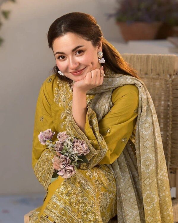 Hania Aamir Hot