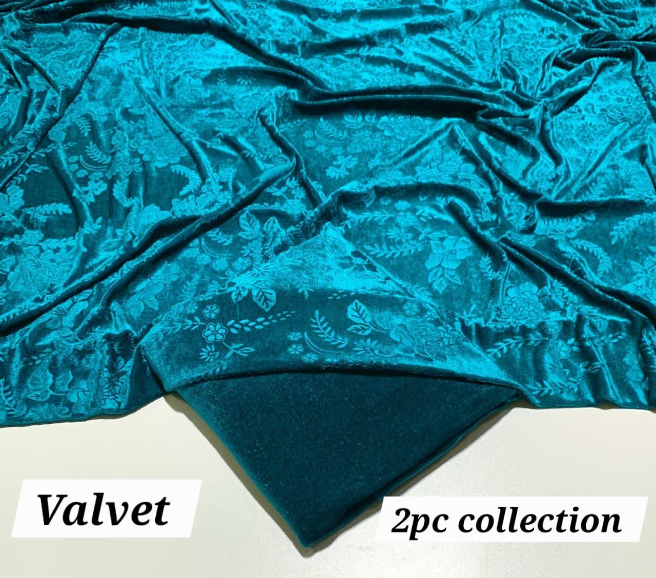 Sapphire new arrival velvet 2PC